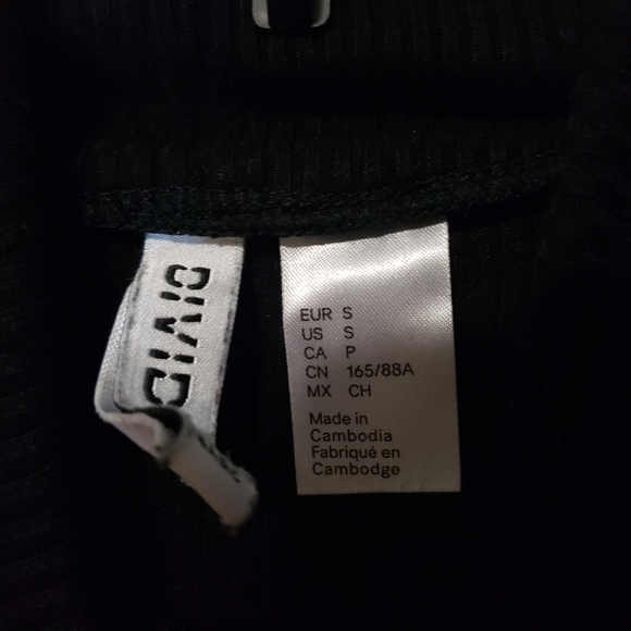 Divided Ribbed Turtleneck - Picture 2 of 4